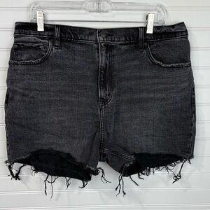 Abercrombie & Fitch women’s faded black high rise frayed edge shorts. Size 33